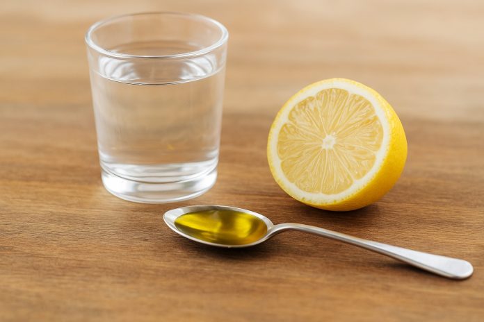 ulei-lamaie-curata-ficatul.jpg Remediu natural cu ulei de măsline și lămâie pentru detoxifierea ficatului și curățarea organismului.