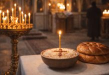 Lumânări aprinse și colivă la biserică, simboluri ale pomenirii de Moșii de Iarnă