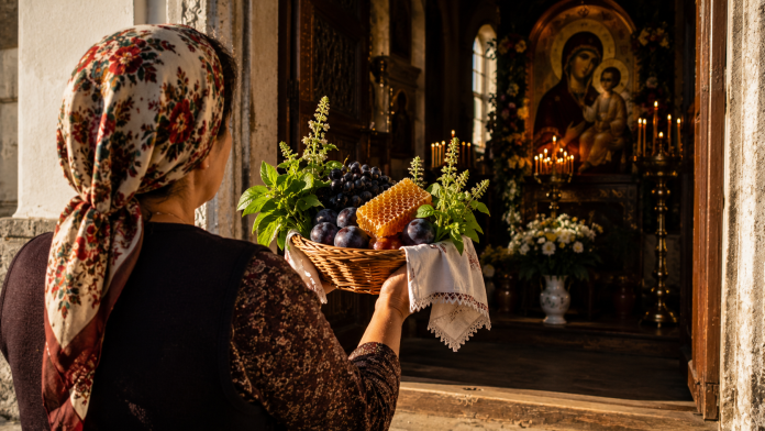 adormirea-maicii-domnului-traditii-superstitii-15-august.jpg Adormirea Maicii Domnului pe 15 august, tradiții, obiceiuri și superstiții de Sfânta Maria Mare păstrate în România.
