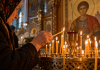 Sfântul Dumitru 2026. De ce este bine să aprinzi o lumânare pe 26 octombrie și pentru cine se face pomenirea Lumânare aprinsă de Sfântul Dumitru pentru pomenirea celor vii și a celor adormiți.